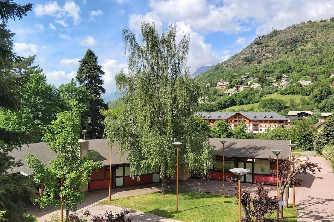 Beautiful Studio With Balcony In Briancon Екстер'єр фото